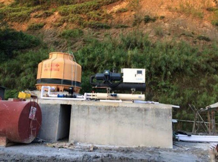 德爾制冷臺架式混凝土冷水機(jī)